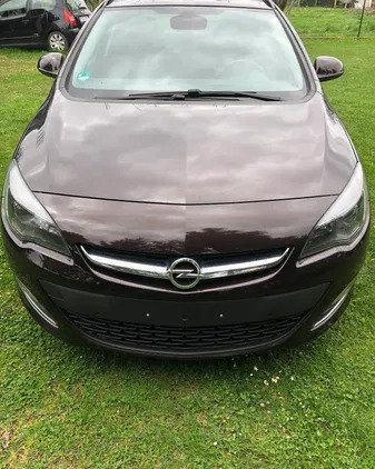 samochody osobowe Opel Astra cena 32500 przebieg: 135550, rok produkcji 2013 z Sieniawa